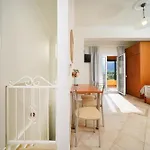 아파트 εsperides Golden 스칼라 포타미아스